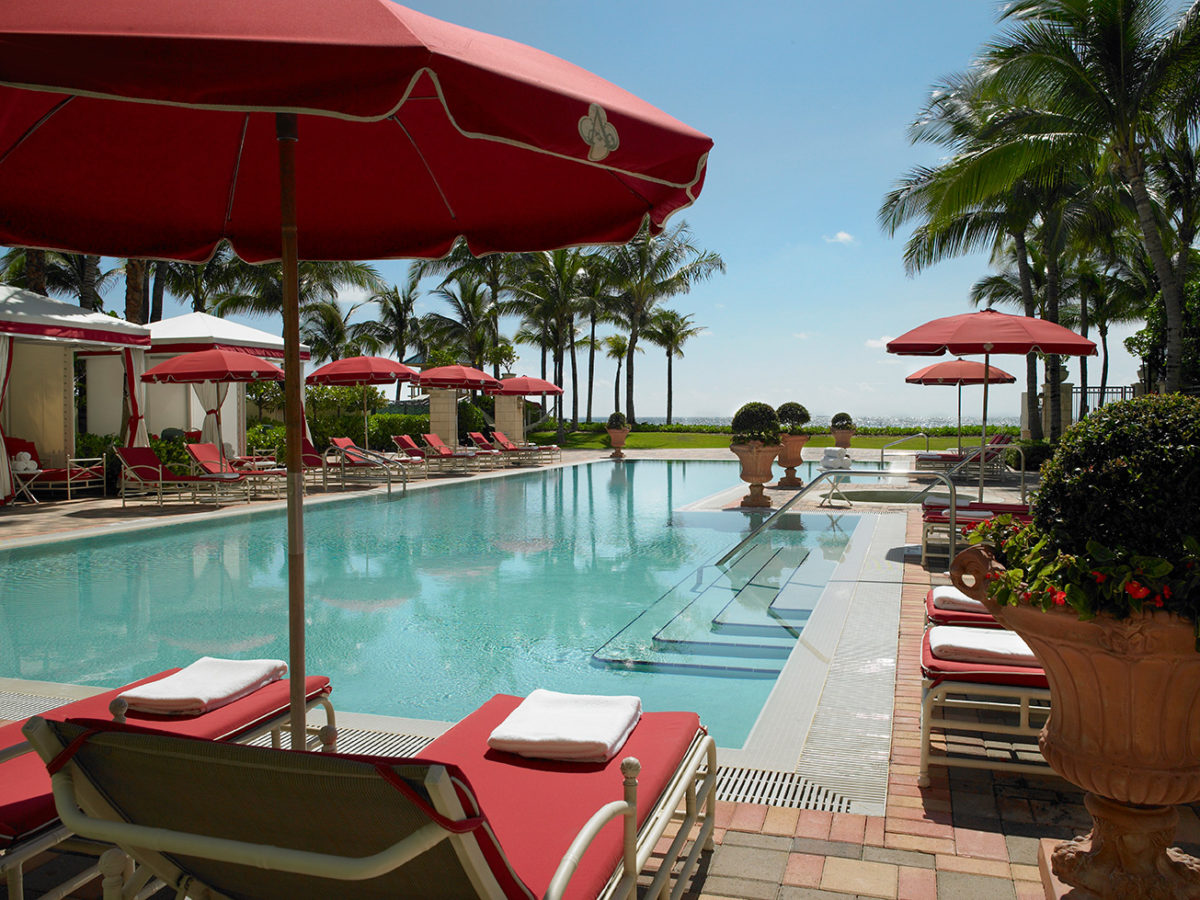 You are currently viewing Acqualina Condo Pool